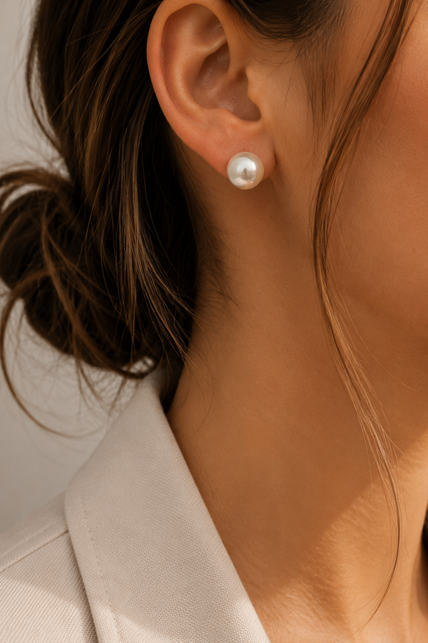 Ms Allure Sweet Dreams Earrings — black and gold-tone shell pearl stud earrings with an elegant, feminine finish.