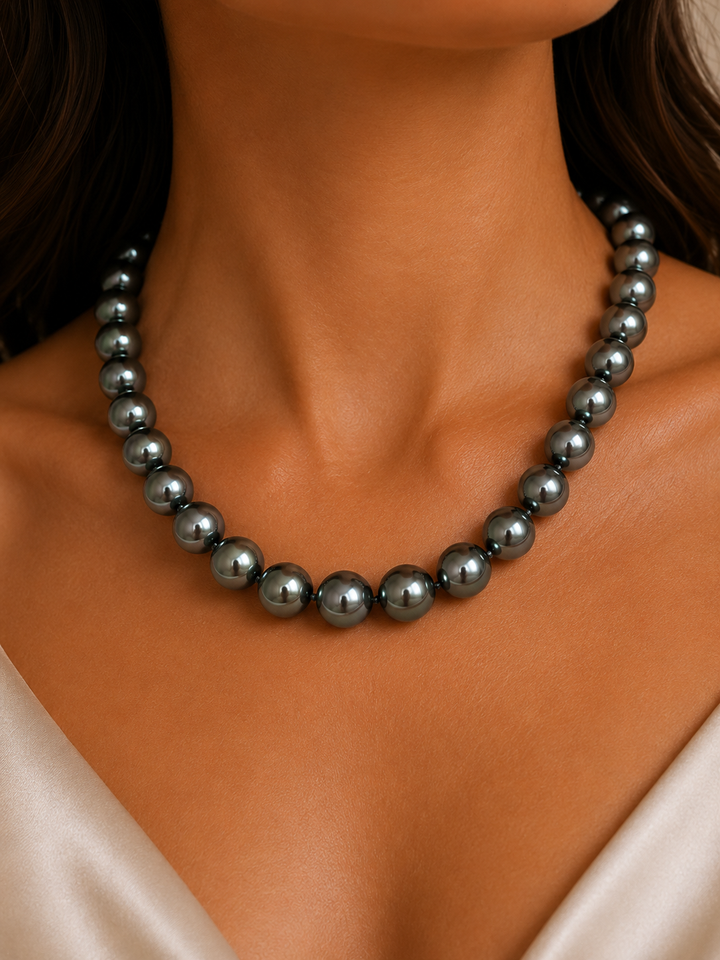 Pearlescent Necklace