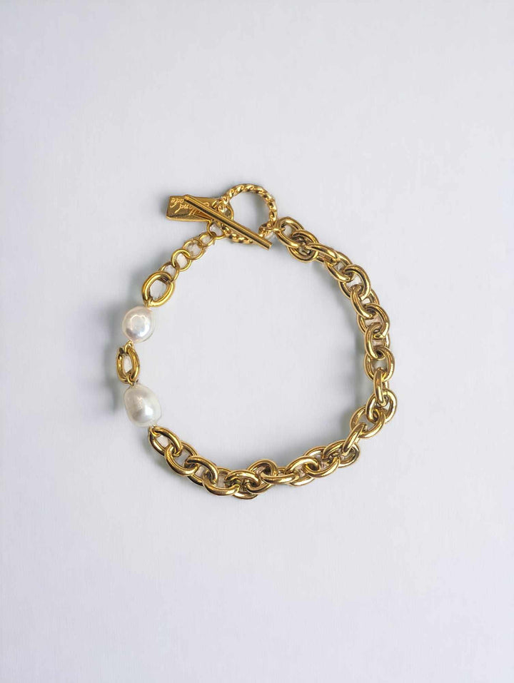 Ms Allure Sea Pearl Bracelet — silver-tone freshwater pearl bracelet with an elegant, feminine finish.